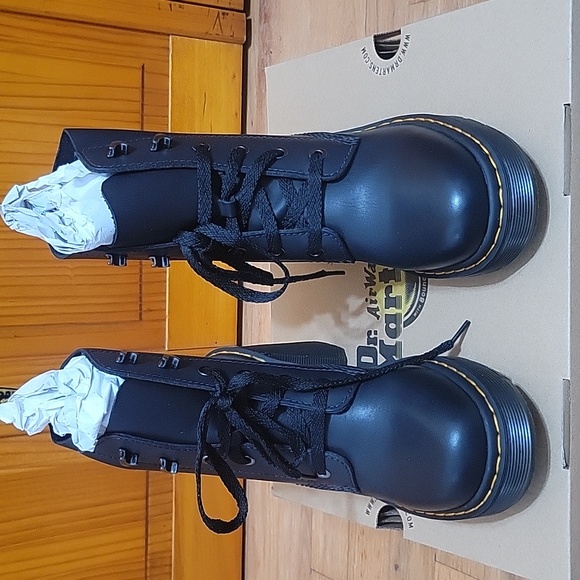 Dr. Martens Jesy Sendal Leather Lace Up Flared Heel Boots - Picture 3 of 4